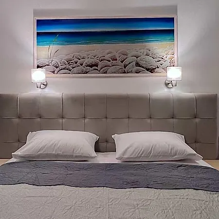 Hotel Athanasia *